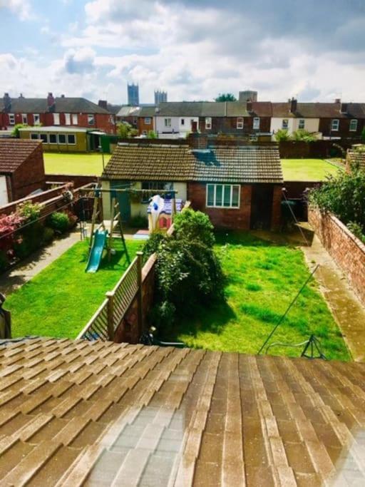 Spacious Victorian Townhouse With Cathedral Views ลินคอล์น ภายนอก รูปภาพ