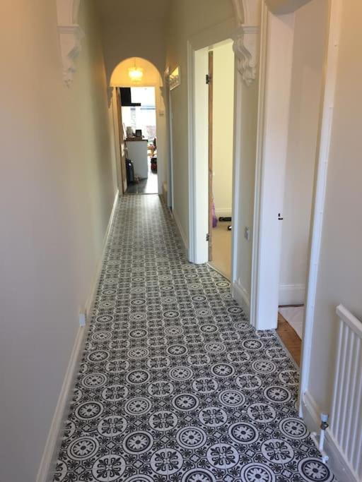 Spacious Victorian Townhouse With Cathedral Views ลินคอล์น ภายนอก รูปภาพ