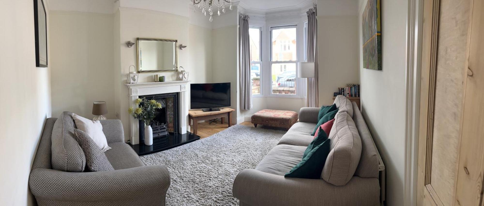 Spacious Victorian Townhouse With Cathedral Views ลินคอล์น ภายนอก รูปภาพ